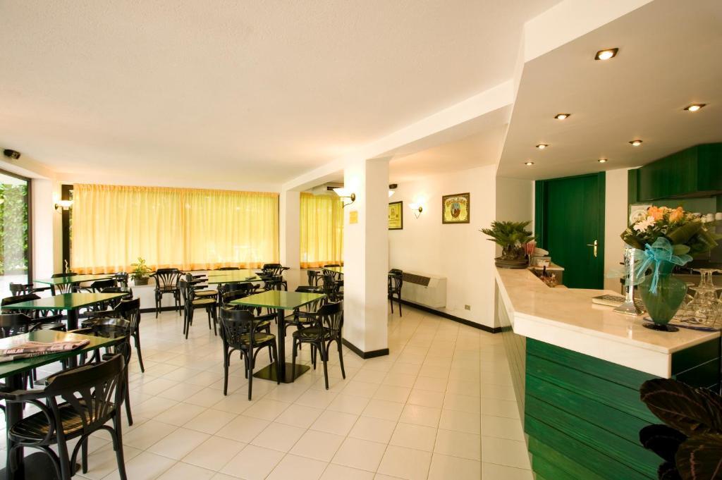 Hotel Costaverde Cesenatico Exterior photo